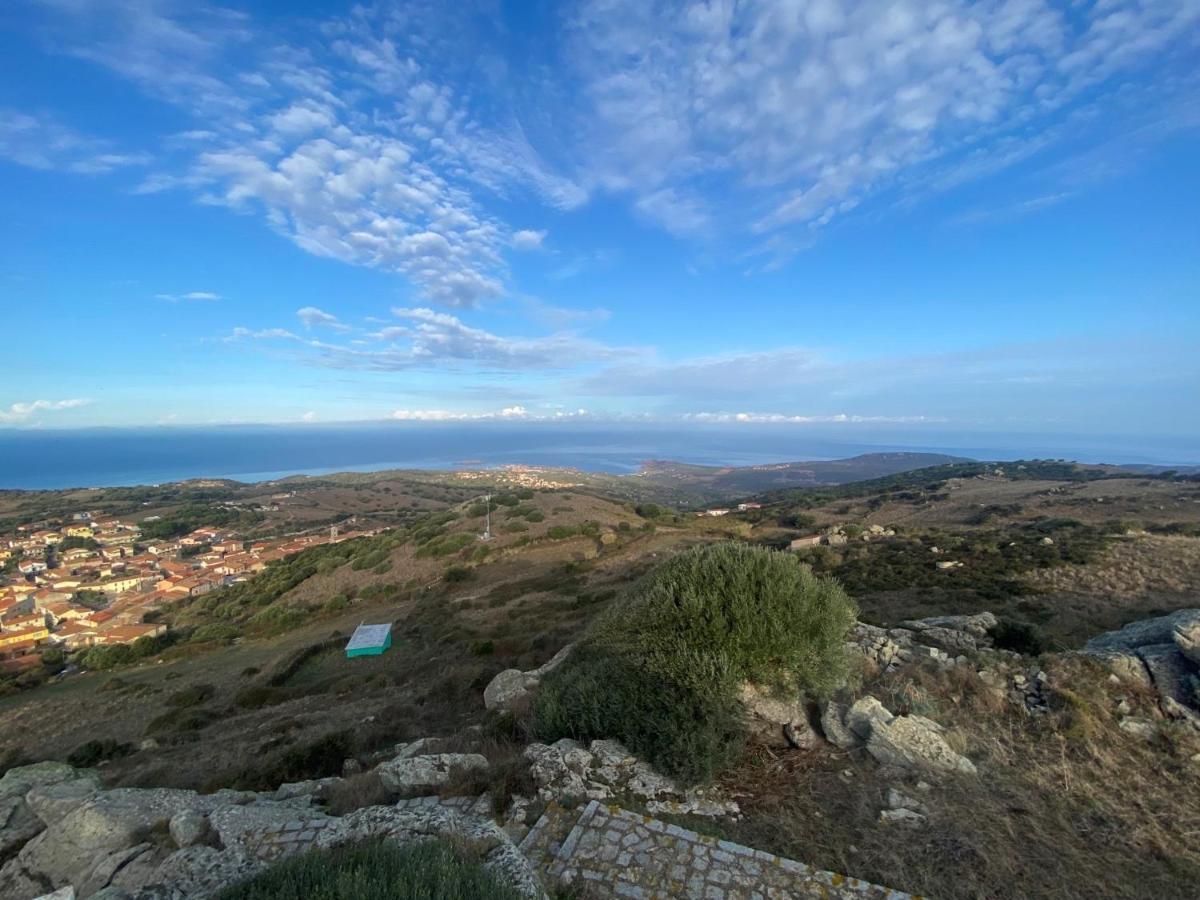 Trinità dʼAgultu Sardegna Appartamenti, Via Sedini מראה חיצוני תמונה